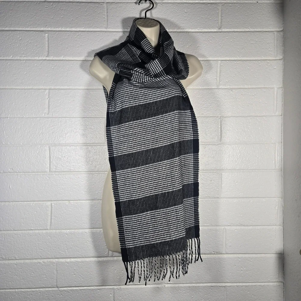 Vtg Houndstooth Plaid Scarf Fringe‎ Winter Classic Cashmere Feel Wool 13x68